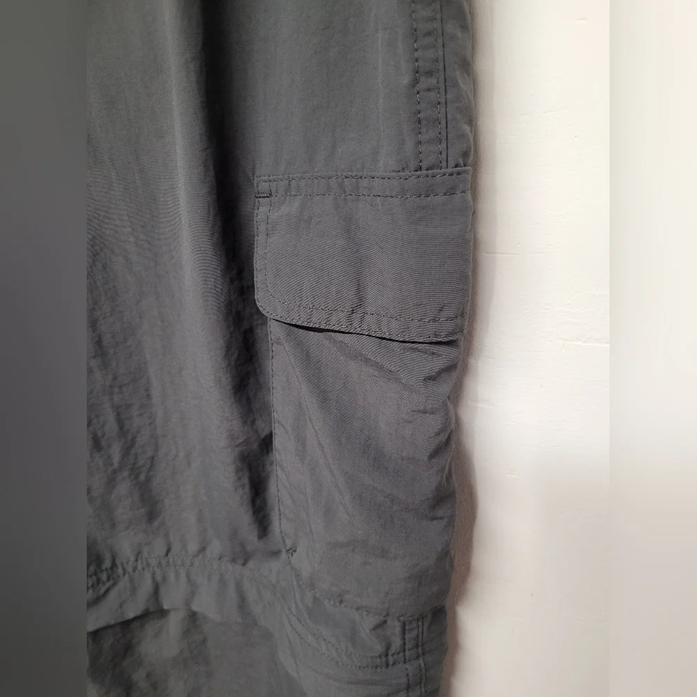Women's White Sierra Cargo Adjustable Pants / Shorts M